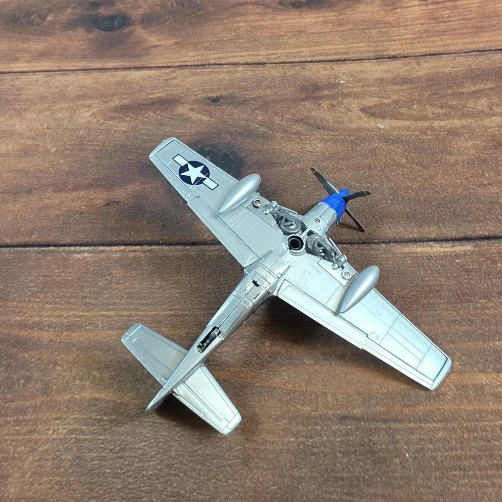 North American P-51D Mustang Fighter Plane Model Silver Blue WWII Petie 2nd